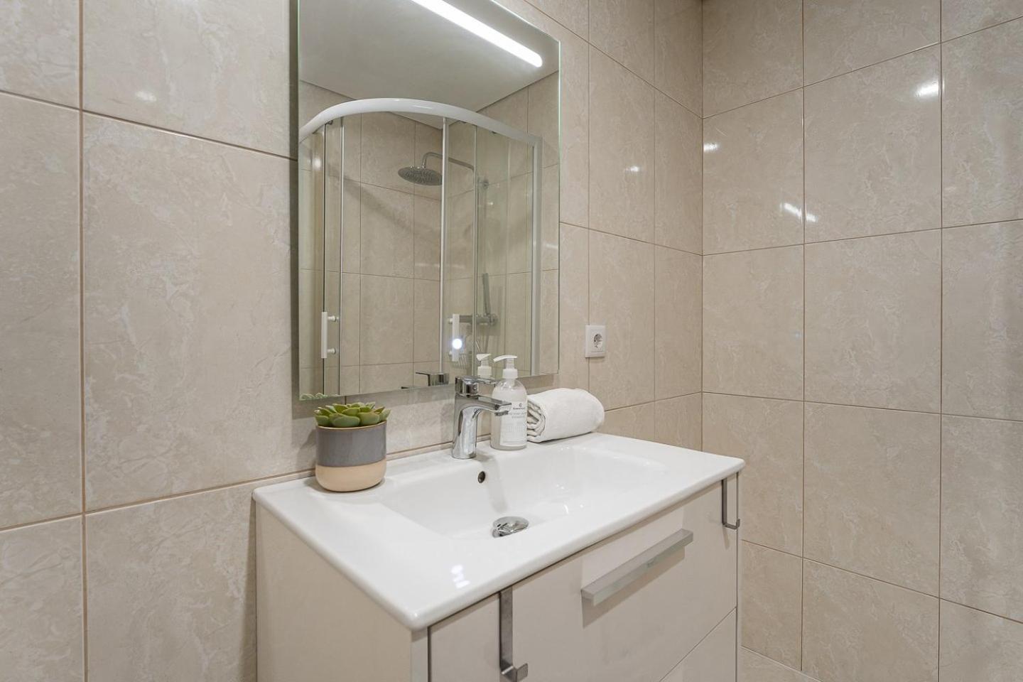 Guestready - Miragaia Stone Studios & Apartments Porto Bagian luar foto